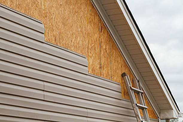 Professional Siding Repair technician working in Monroeville, PA